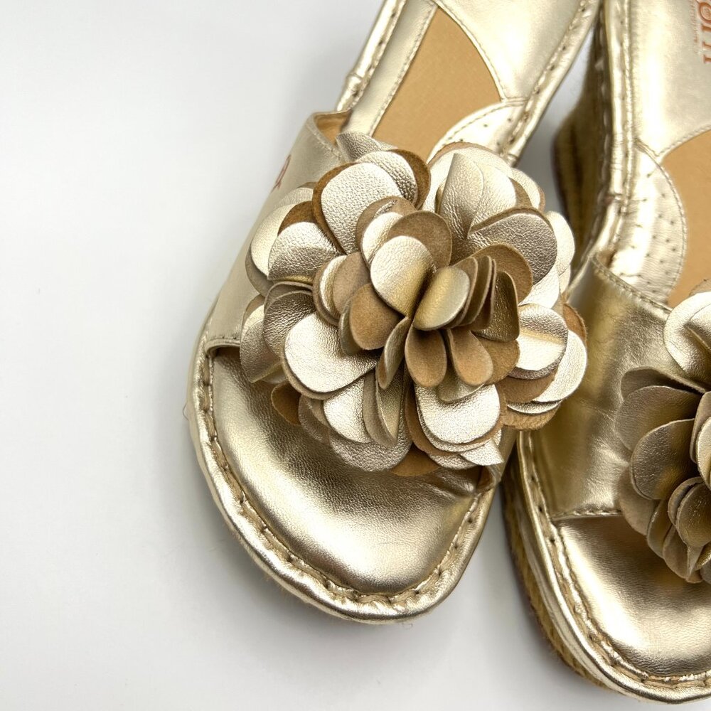 Born Womens Gold Leather Floral Flower Wedges Sandals Mules Shoes - Picture 4 of 16